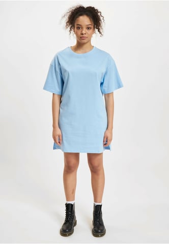 DEF - Vestido em azul: frente