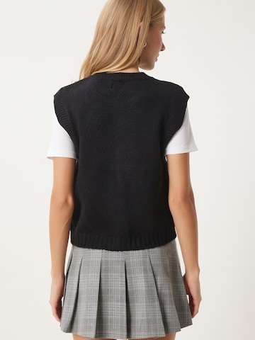 Happiness İstanbul Pleten brezrokavnik | črna barva