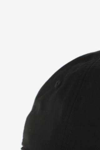Lacoste Sport Hat & Cap in One size in Black