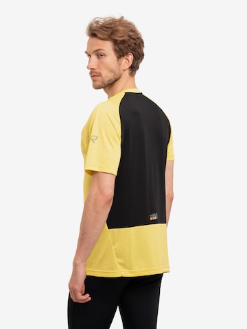 T-Shirt fonctionnel 'Maliko' Rukka en jaune