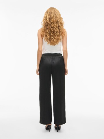 VILA Flared Hose in Schwarz