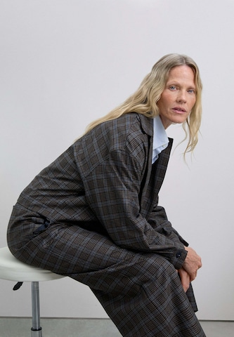 regular Pantaloni di Scalpers in grigio