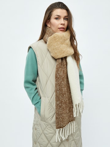 Sciarpa di Peppercorn in beige: frontale
