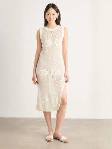 Crās Dress ' Coleencras ' in White: front