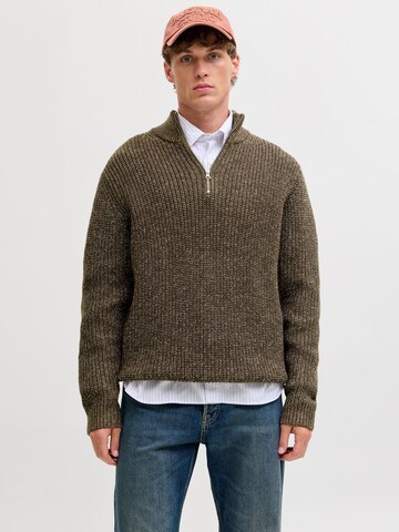 JACK & JONES Sweater in Brown: front