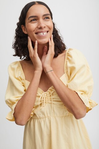 b.young - Vestido de verano 'Falakka' en amarillo