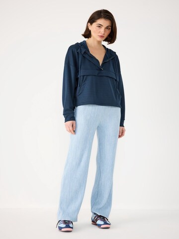 No Matter What Trui in Blauw: voorkant