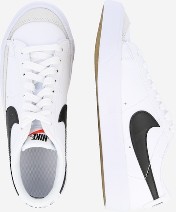 Nike Sportswear Sneakers in Wit