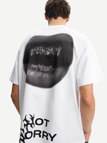 T-Shirt Bershka en blanc