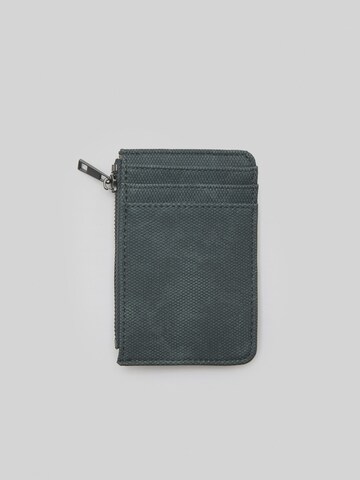 Pull&Bear Etui in Lila