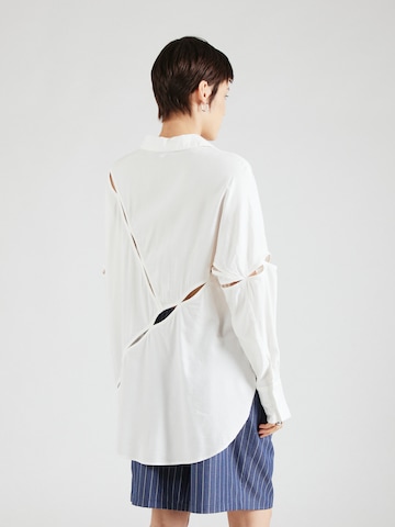 TOPSHOP Blouse in White