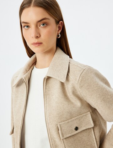 Koton Jacke in Beige
