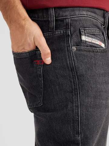DIESEL Regular Jeans 'VIKER' in Schwarz