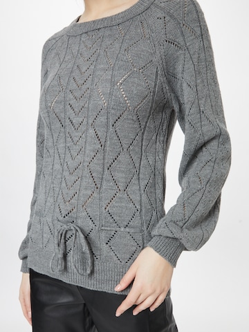 VILA Sweater 'MACY' in Grey