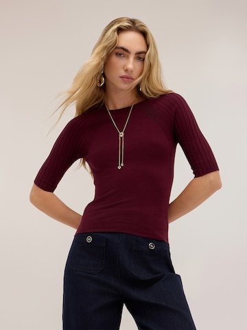 MOTIVI - Jersey en rojo