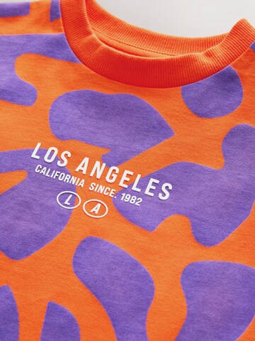 Next Shirt in Red