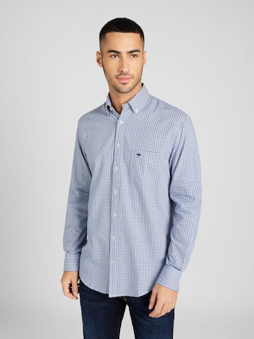 FYNCH-HATTON - Regular Fit Camisa 'Seasonal Combi Check' em azul: frente