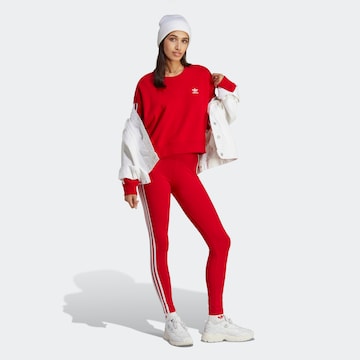 ADIDAS ORIGINALS - Sweatshirt 'Adicolor Classics' em vermelho
