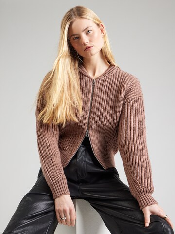 Cardigan & Other Stories en marron : devant