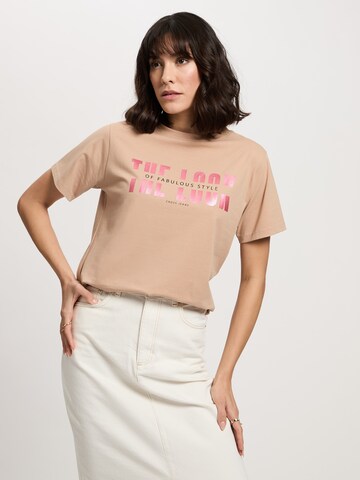 CROSS JEANS T-Shirt in Beige: Vorderseite