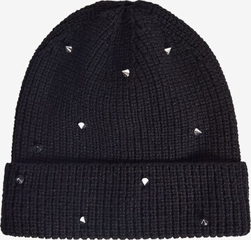 Bershka Beanie in Black: front