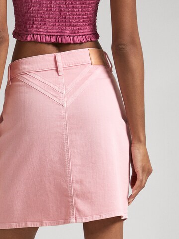 Pepe Jeans - Saia em rosa