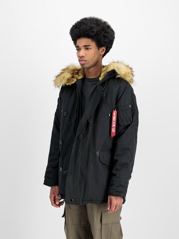 ALPHA INDUSTRIES Vinterparkas 'Explorer' i svart
