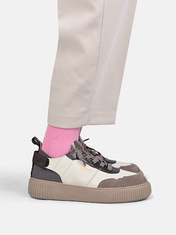 Crickit Sneakers laag 'Paria' in Beige: voorkant
