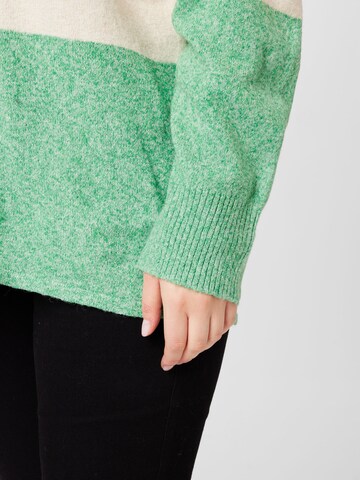Vero Moda Curve Sweter 'DOFFY' w kolorze zielony