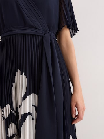Phase Eight Kleid 'Abigail' in Blau: Vorderseite