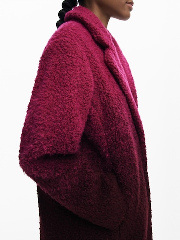 Manteau d’hiver Desigual en rouge