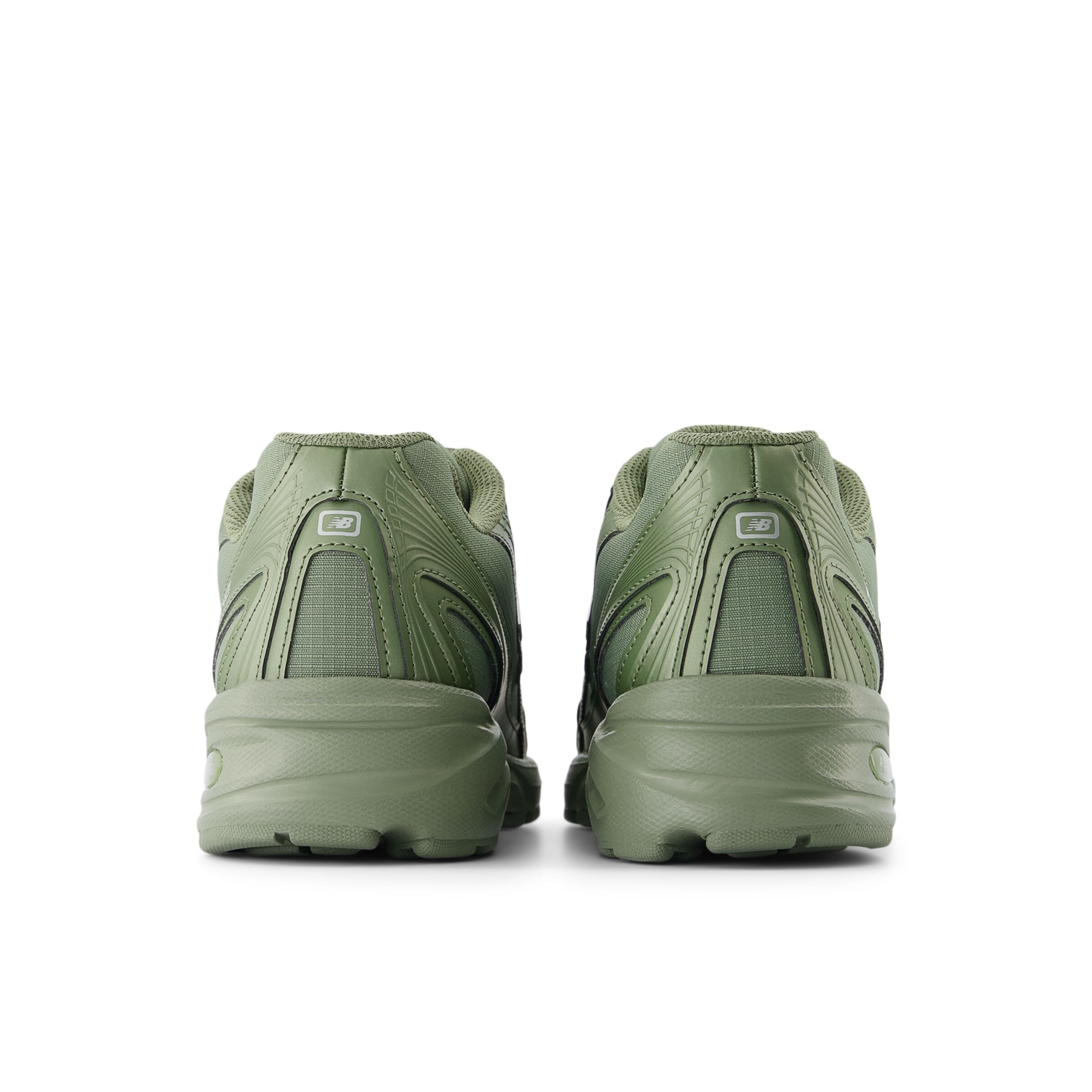 new balance Sneakers '740' in Green