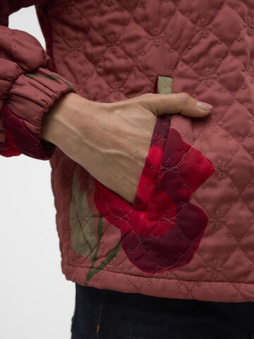 VERO MODA Tussenjas 'JANE' in Rood