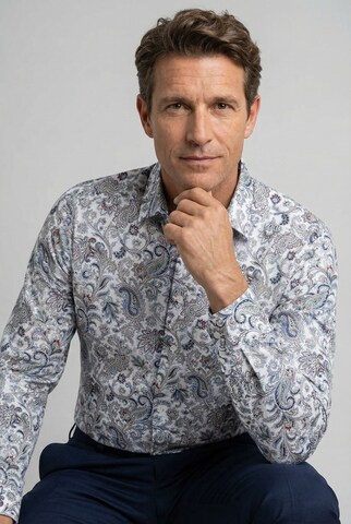 OLYMP Comfort Fit Hemd in Weiß: Vorderseite