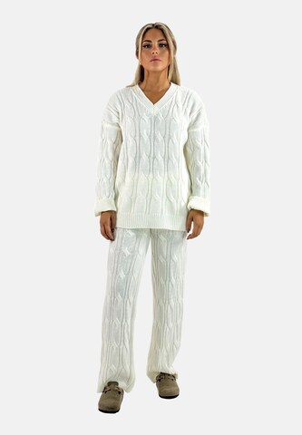 Elara Set in Weiß: Vorderseite