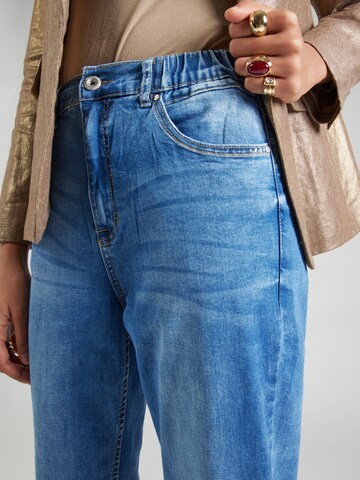 ZABAIONE Slim fit Jeans 'Ma44rbella' in Blue