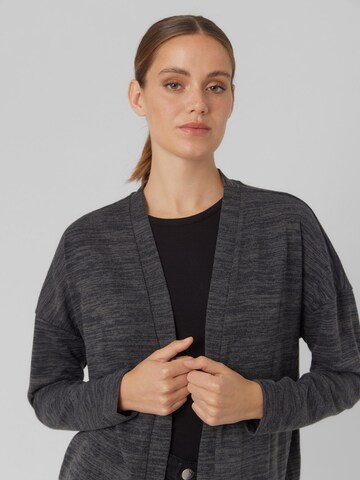 VERO MODA - Cárdigan 'KATIE' en gris