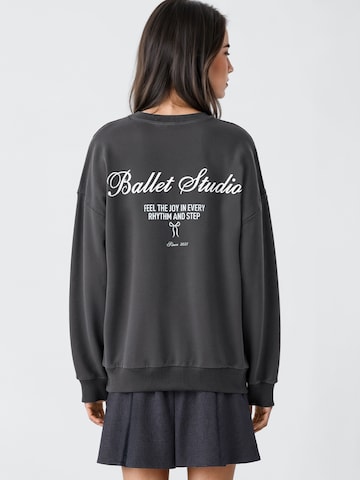 Felpa 'Ballet' di MANGO TEEN in grigio: frontale