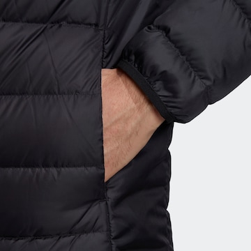 ADIDAS SPORTSWEAR Outdoorjacke 'Essentials' in Schwarz