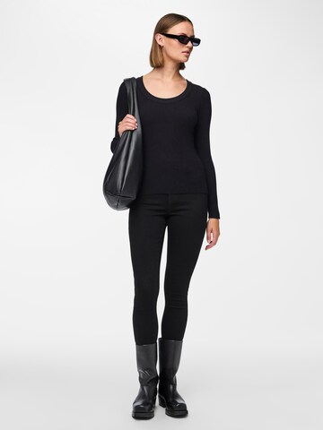 PIECES Sweater in Black