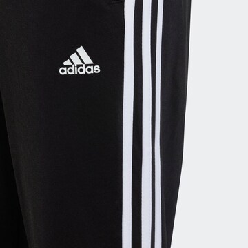 ADIDAS PERFORMANCE Trainingspak 'Essentials Tiberio' in Zwart