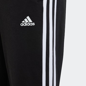 ADIDAS PERFORMANCE Treningsdress 'Essentials Tiberio' i svart