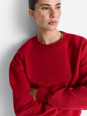 Rich & Royal Sweatshirt in Red