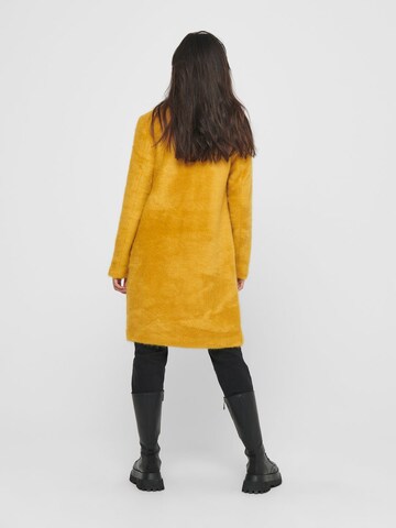 ONLY Преходно палто 'Claire' в жълто