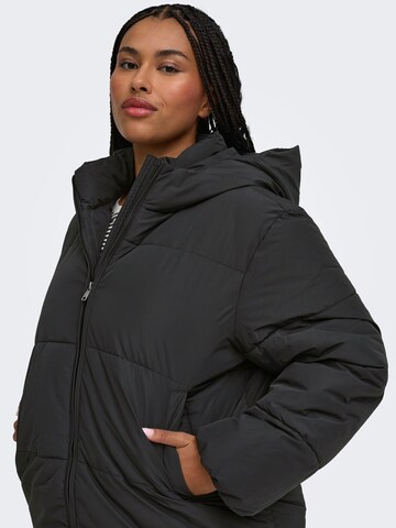 Veste d’hiver 'CARJUTA' ONLY Carmakoma en noir
