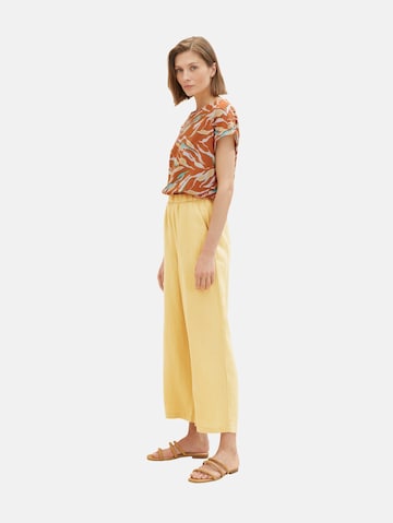 TOM TAILOR Wide leg Pleat-front trousers in Yellow