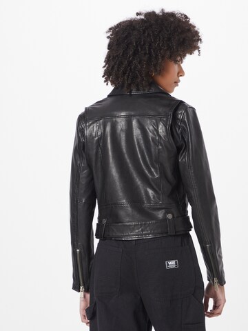 GUESS Between-Season Jacket in Black