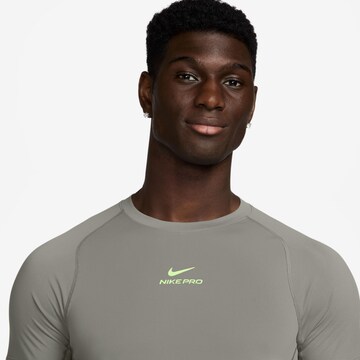 NIKE Funktionsshirt 'DF' in Grau