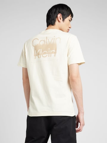 Calvin Klein Μπλουζάκι σε μπεζ: μπροστά