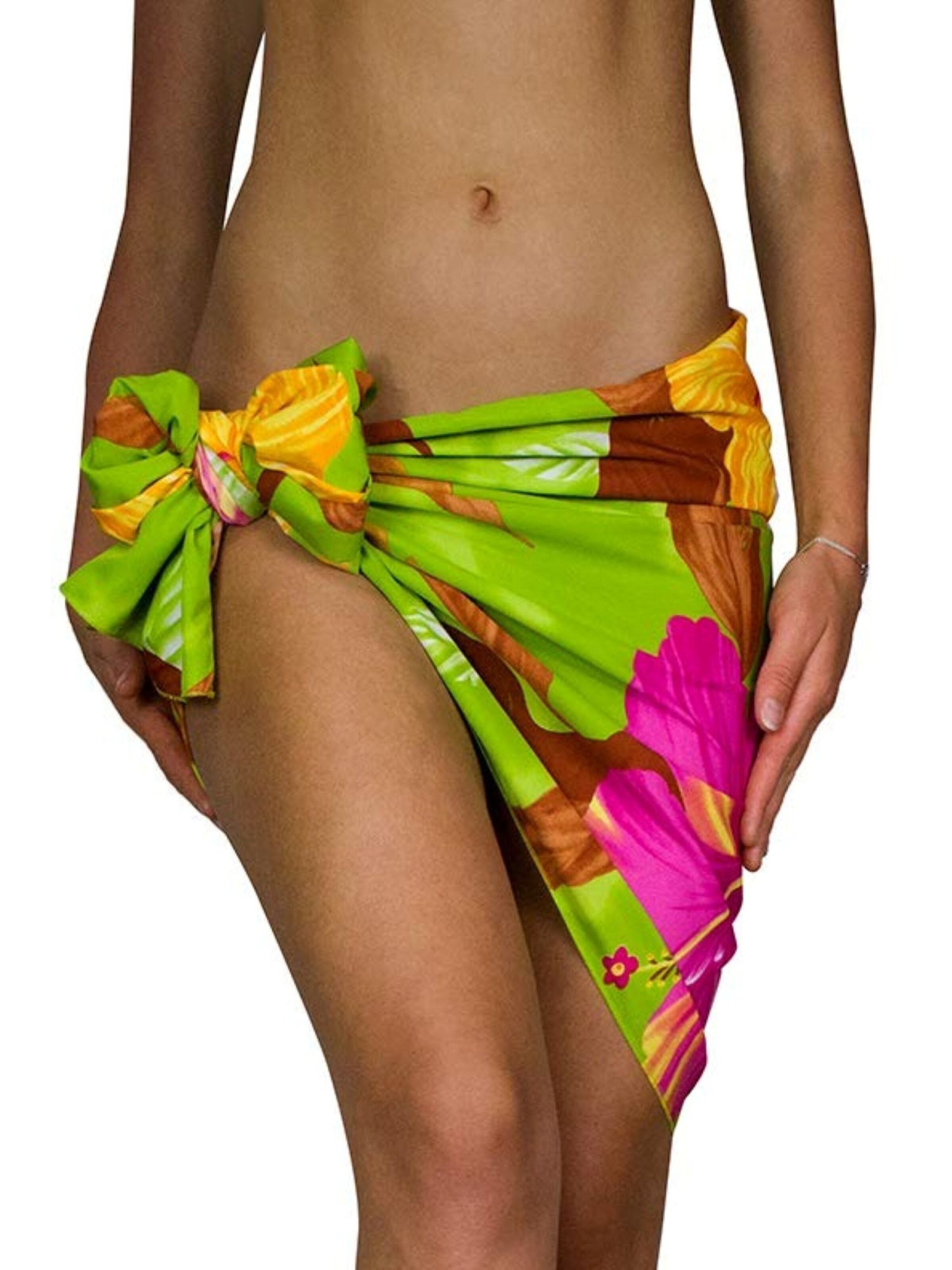 King Kameha Beach Towel 'Big Flower' in Green: front